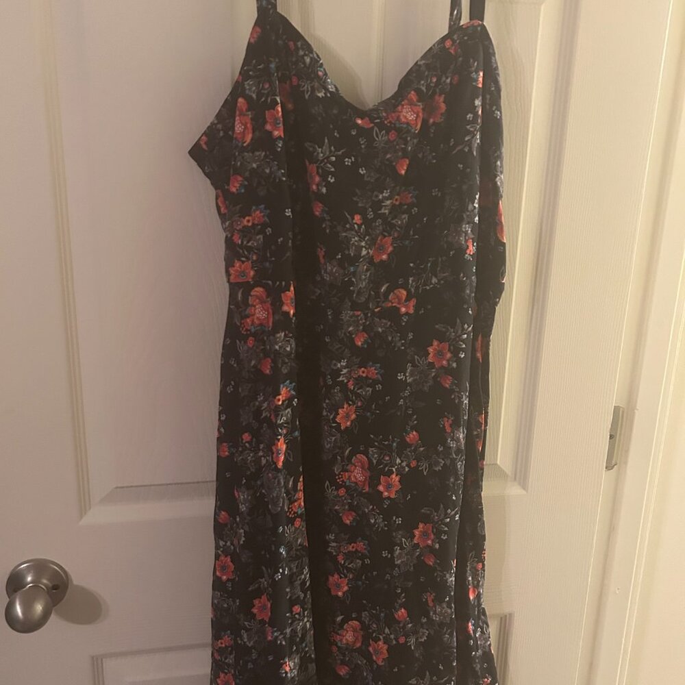 Torrid Black Midi Dress with Red Orange Flowers Pockets 2X Sleeveless Pockets - Picture 2 of 6